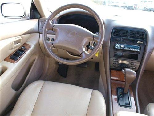 Lexus ES 300 1999 photo 3