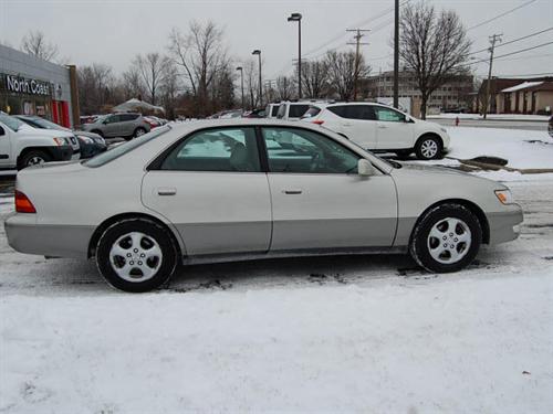 Lexus ES 300 1999 photo 4