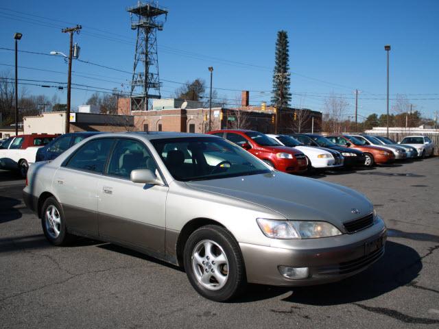 Lexus ES 300 1999 photo 1