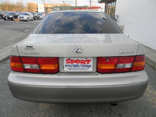Lexus ES 300 1999 photo 4