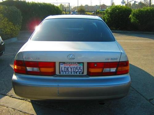 Lexus ES 300 1999 photo 3
