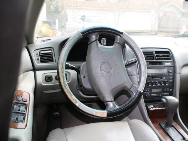 Lexus ES 300 1999 photo 4