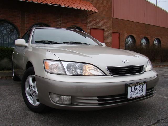 Lexus ES 300 Unknown Sedan