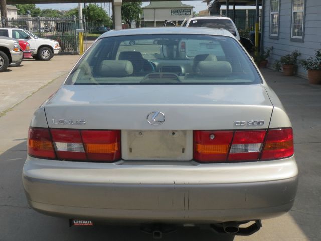 Lexus ES 300 1999 photo 1