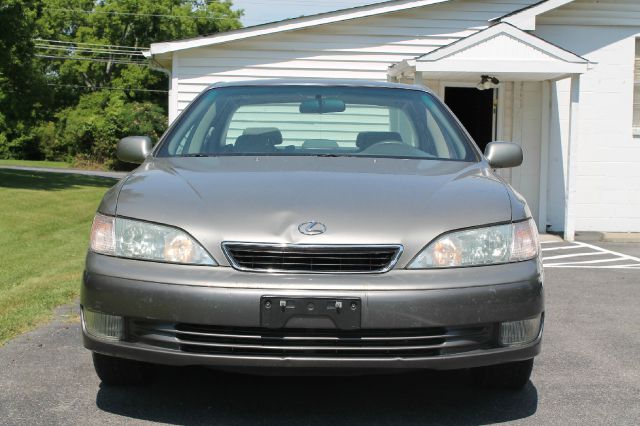 Lexus ES 300 1999 photo 2