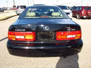 Lexus ES 300 1999 photo 3