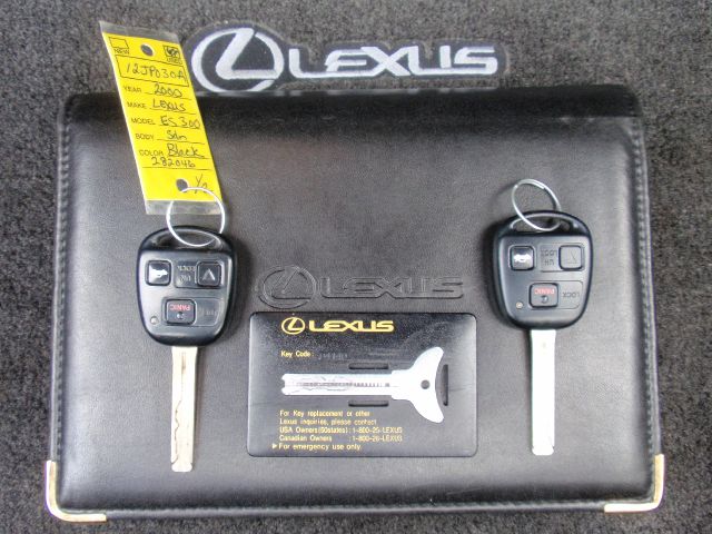 Lexus ES 300 2000 photo 14