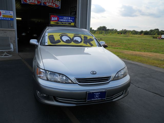 Lexus ES 300 2000 photo 2