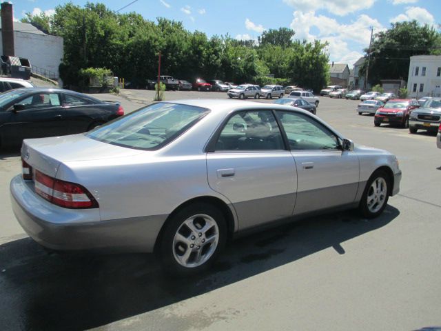 Lexus ES 300 2000 photo 2