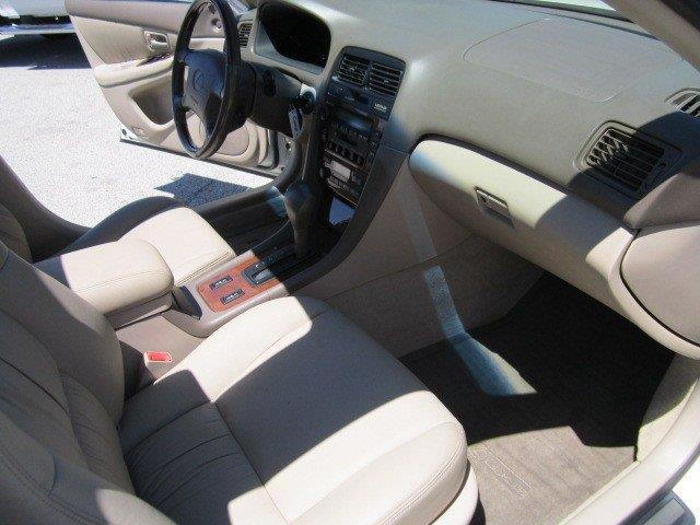 Lexus ES 300 2001 photo 14