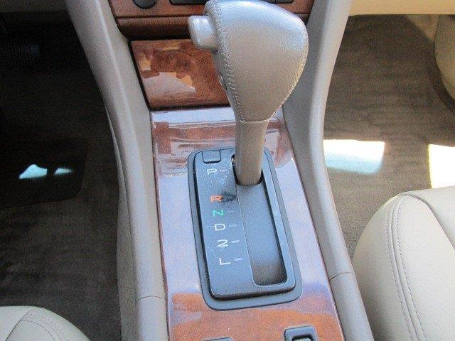 Lexus ES 300 2001 photo 2