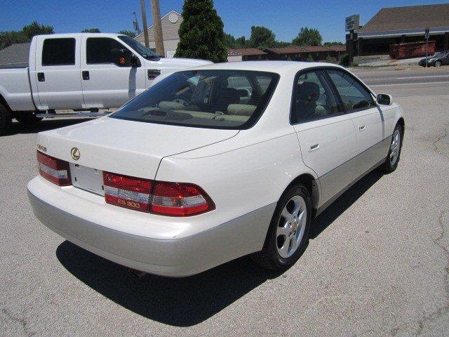 Lexus ES 300 2001 photo 22