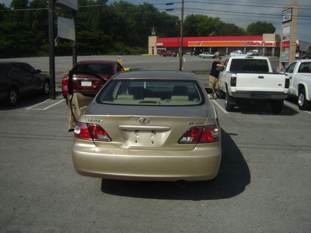 Lexus ES 300 2002 photo 4