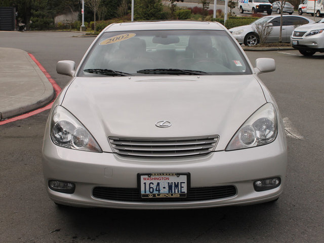 Lexus ES 300 Base Unspecified