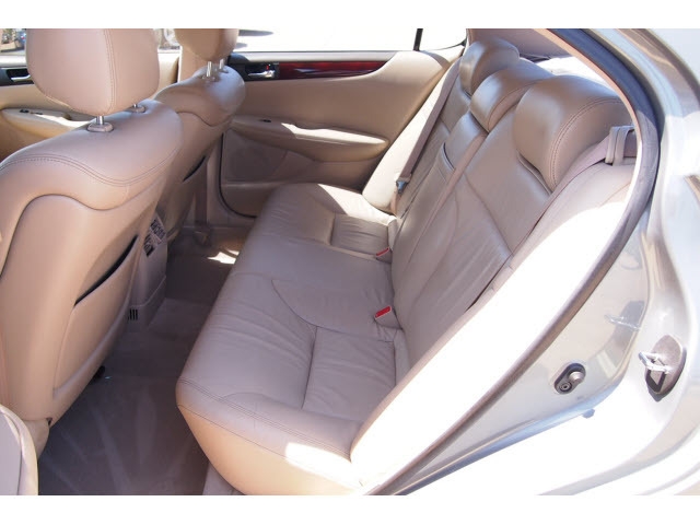 Lexus ES 300 2002 photo 2