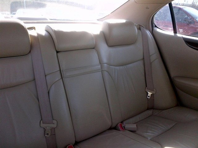 Lexus ES 300 2002 photo 2