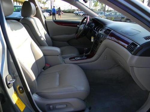 Lexus ES 300 2003 photo 2