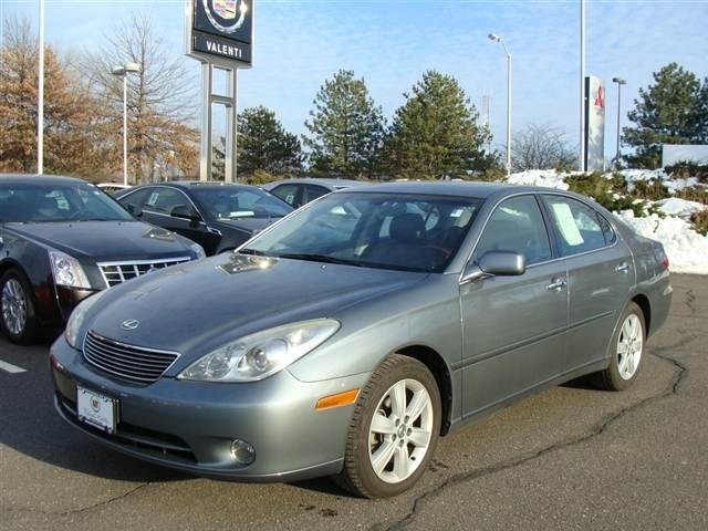 Lexus ES 330 Base Unspecified