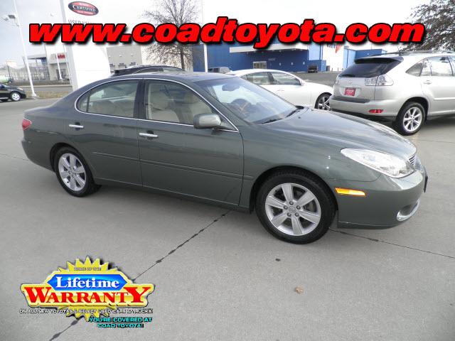 Lexus ES 330 Pickup 2D 6 Ft Sedan