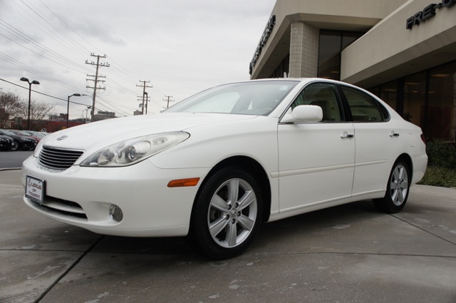 Lexus ES 330 Base Unspecified