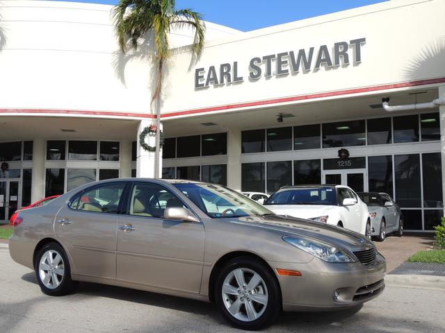 Lexus ES 330 Base Unspecified