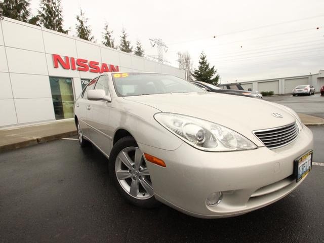 Lexus ES 330 Base Unspecified
