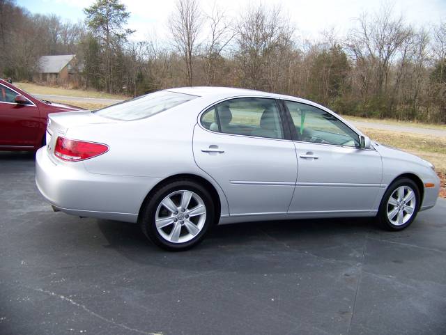 Lexus ES 330 Base Sedan