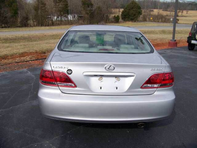 Lexus ES 330 2005 photo 2