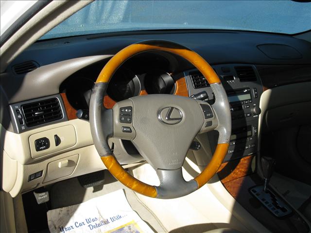 Lexus ES 330 Base Sedan