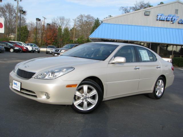 Lexus ES 330 Base Sedan