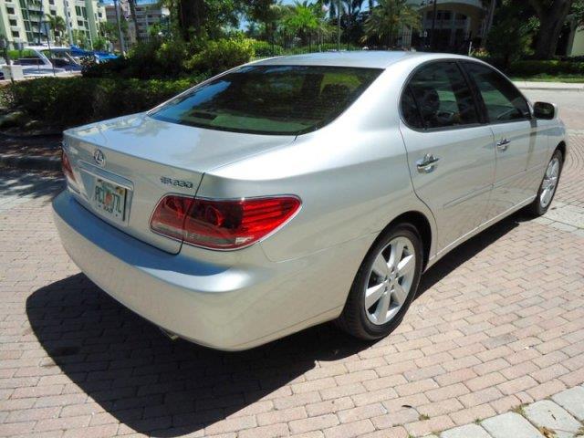 Lexus ES 330 2005 photo 13