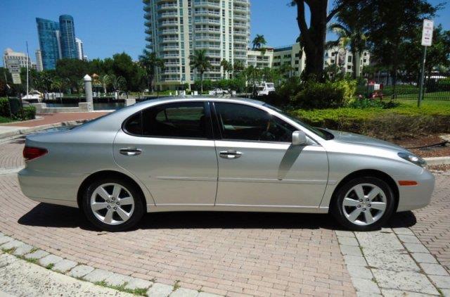 Lexus ES 330 2005 photo 16