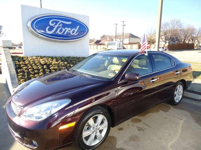 Lexus ES 330 Pickup 2D 6 Ft Sedan