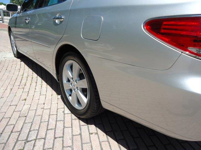 Lexus ES 330 2005 photo 22