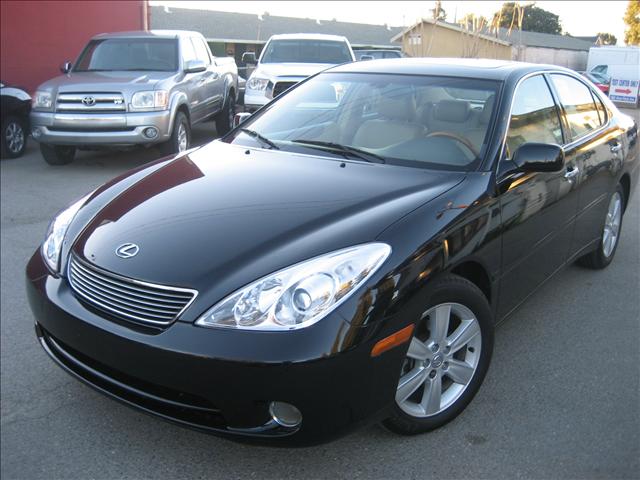 Lexus ES 330 Base Sedan