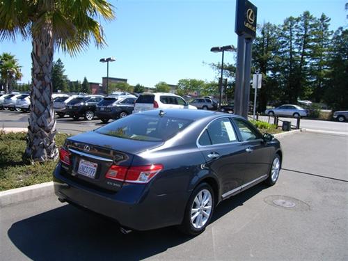 Lexus ES 350 2010 photo 2