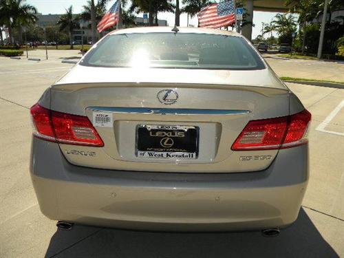 Lexus ES 350 2010 photo 2