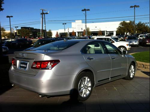Lexus ES 350 2011 photo 2