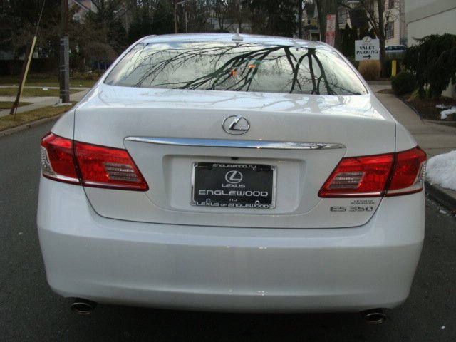 Lexus ES 350 Base Unspecified
