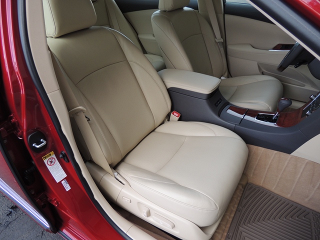 Lexus ES 350 Base Unspecified