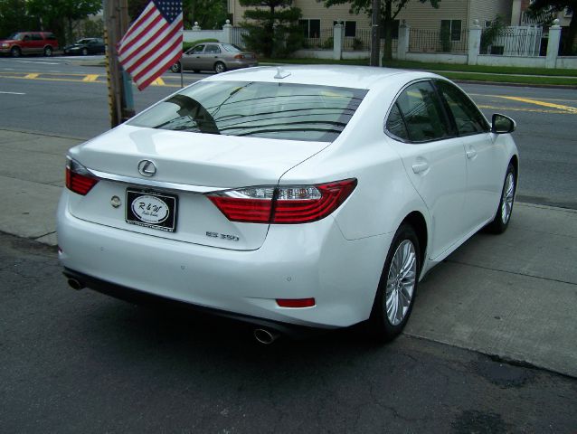 Lexus ES 350 2013 photo 10