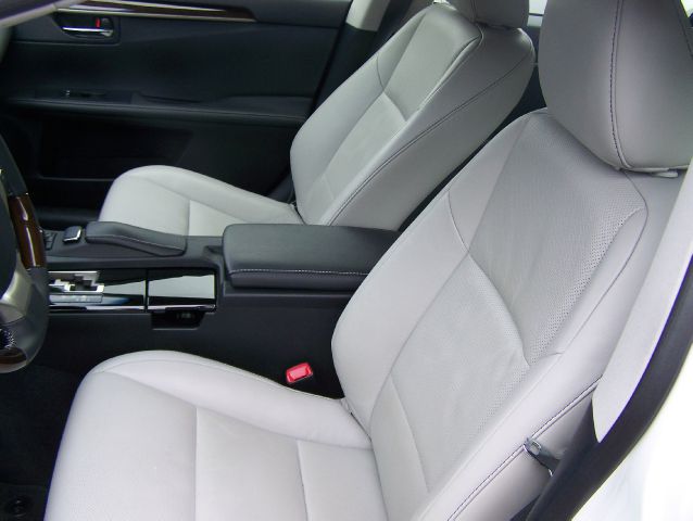 Lexus ES 350 2013 photo 8