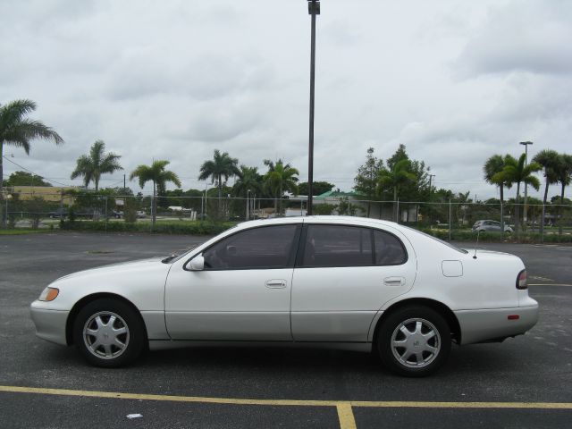 Lexus GS 300 1997 photo 2