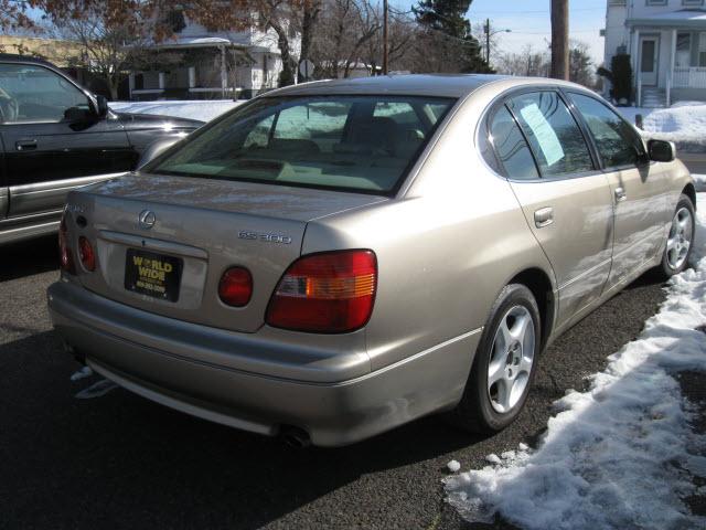 Lexus GS 300 1999 photo 4
