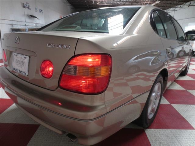 Lexus GS 300 2000 photo 16