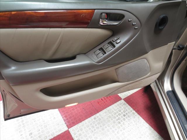 Lexus GS 300 2000 photo 8