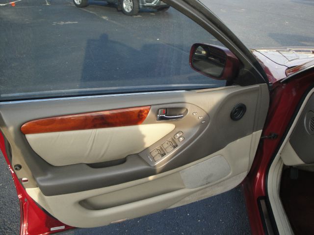 Lexus GS 300 2000 photo 2