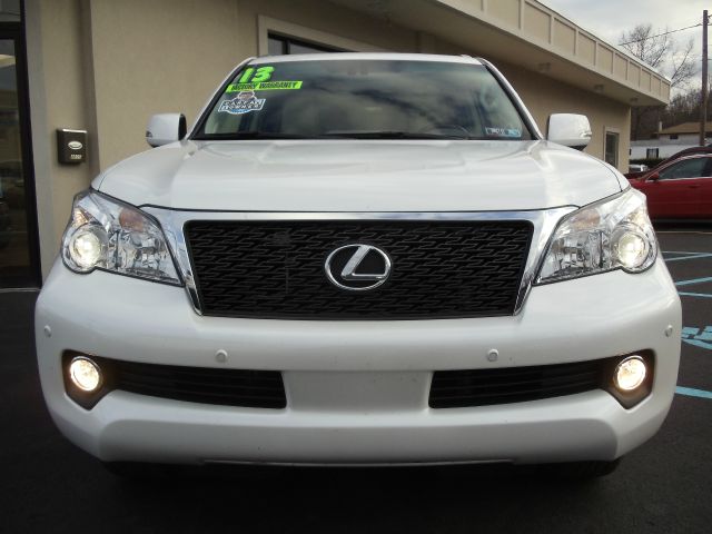 Lexus GX 460 2013 photo 1