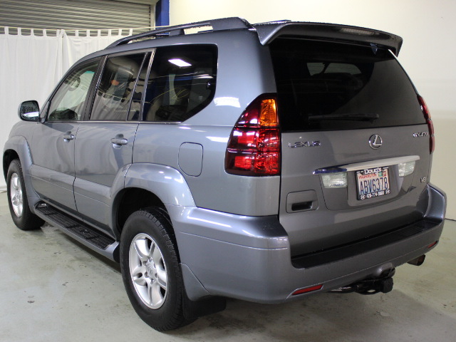 Lexus GX 470 2004 photo 2