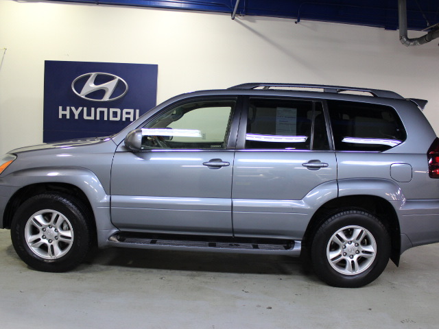 Lexus GX 470 2004 photo 3